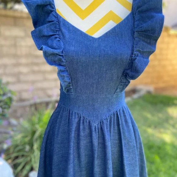 Vintage Gunne Sax ruffle prairie denim dress - Picture 4 of 16